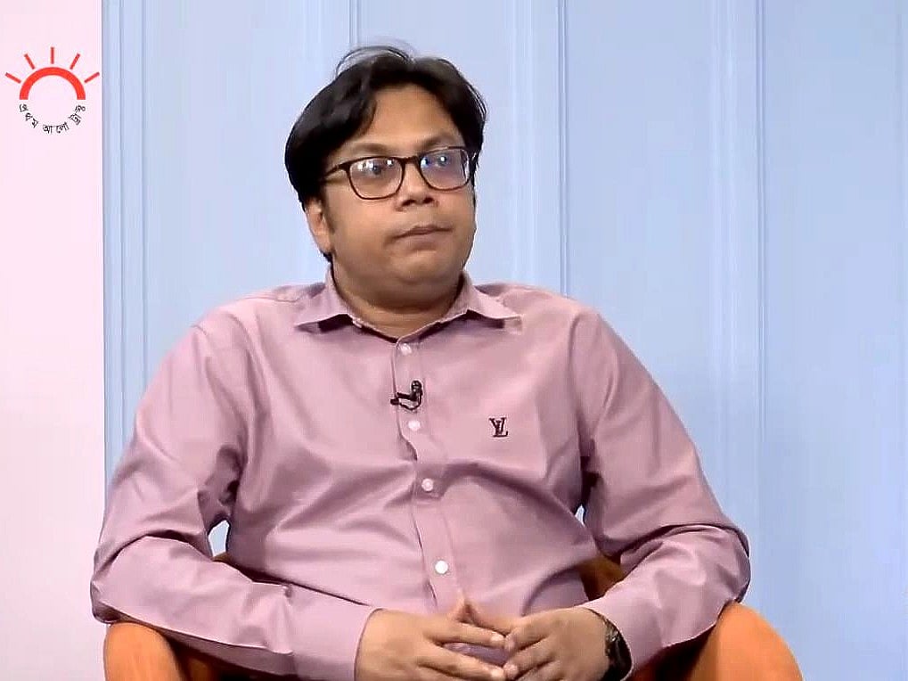সন্তানের আচরণে হঠাৎ পরিবর্তন?
জেনে নেন আসক্তির লক্ষণ ও করণীয়