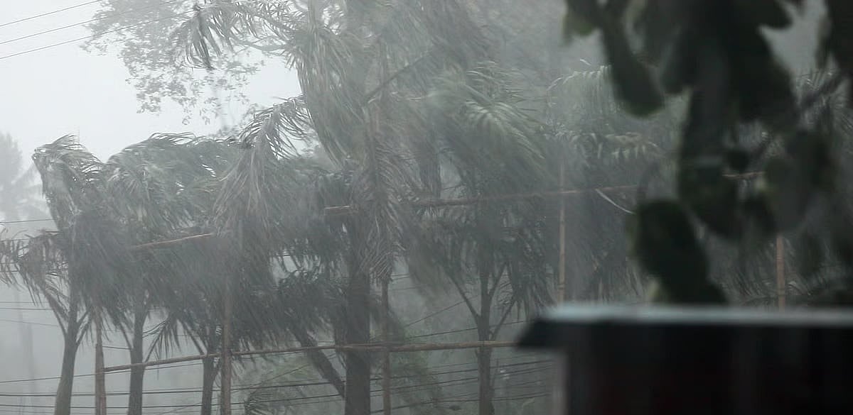 দেশের বেশ কয়েকটি এলাকায় ঝড়বৃষ্টির পূর্বাভাস দিয়েছে আবহাওয়া অধিদপ্তর
