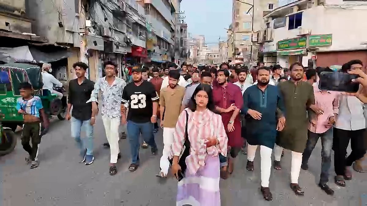 কমিটি ঘোষণার পর রাজশাহী সিটি কলেজে ছাত্রদলের দুই পক্ষে ব্যাপক মারামারি