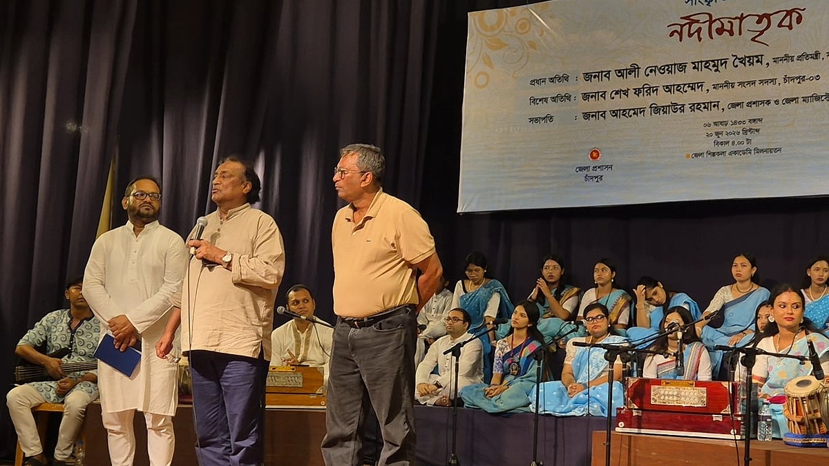 চাঁদপুর শিল্পকলা একাডেমি নতুন রূপে ফেরানোর আশ্বাস সংস্কৃতি প্রতিমন্ত্রীর