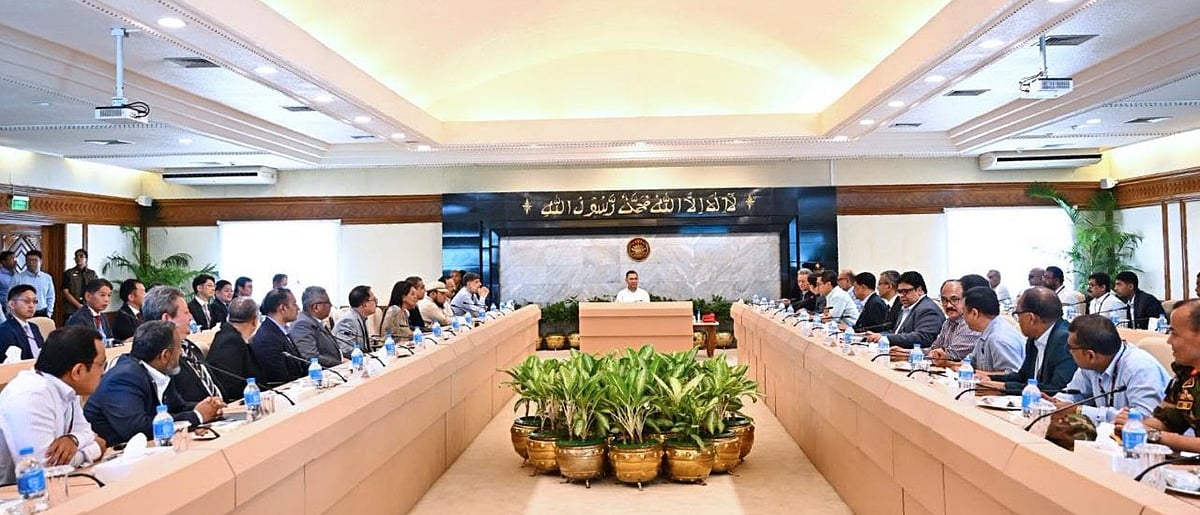 বন্ধ কারখানায় বিনিয়োগ চান প্রধানমন্ত্রী