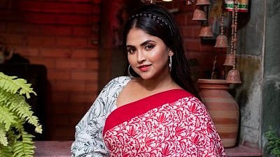 হানিমুনে গিয়েও নির্যাতনের শিকার, স্বামীর বিরুদ্ধে গুরুতর অভিযোগ আনলেন গায়িকা