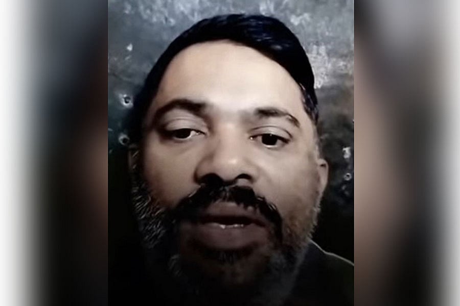 ‘চাঁদাবাজির’ অভিযোগ তুলে দোকানির ফেসবুক লাইভ, আত্মহত্যার চেষ্টা