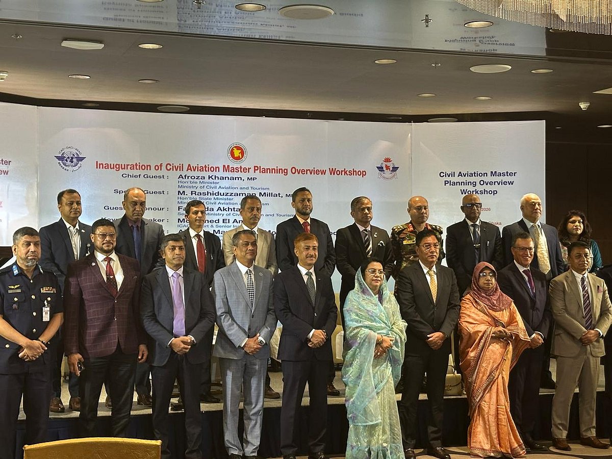 ‘সিভিল এভিয়েশন মাস্টারপ্ল্যান ওভারভিউ’ শীর্ষক কর্মশালায় বেসামরিক বিমান পরিবহন ও পর্যটনমন্ত্রী আফরোজা খানমসহ অন্যরা