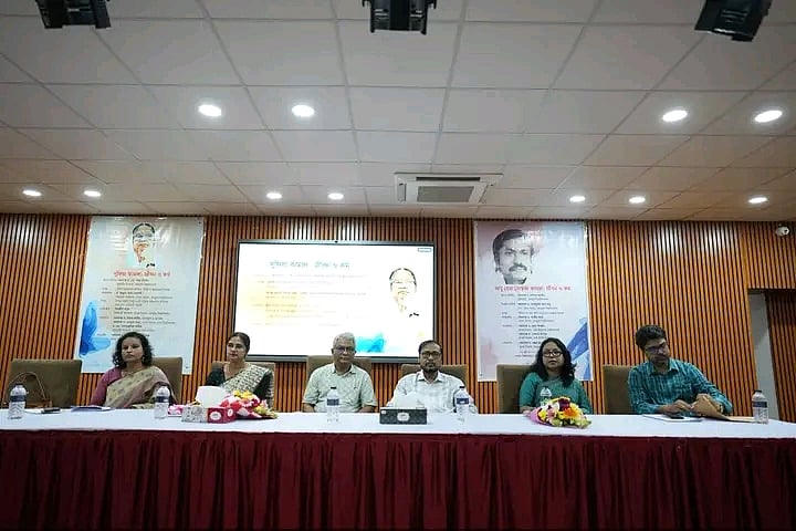 নারীশিক্ষার পাশাপাশি নারী অধিকার প্রতিষ্ঠায় সুফিয়া কামালের অগ্রণী ভূমিকা ছিল: জবি উপাচার্য