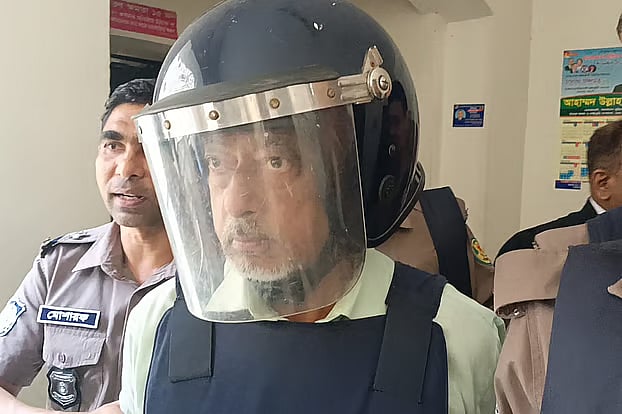 দুদকের মামলায় মাসুদ উদ্দিন চৌধুরী চার দিনের রিমান্ডে