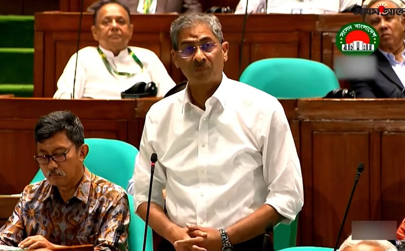 জাতীয় সংসদে পানিসম্পদমন্ত্রী শহীদ উদ্দীন চৌধুরী