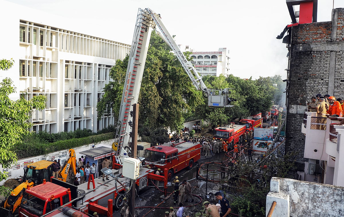 ভারতের লক্ষ্ণৌতে ভবনে আগুন লেগে শিশুসহ নিহত অন্তত ১৪