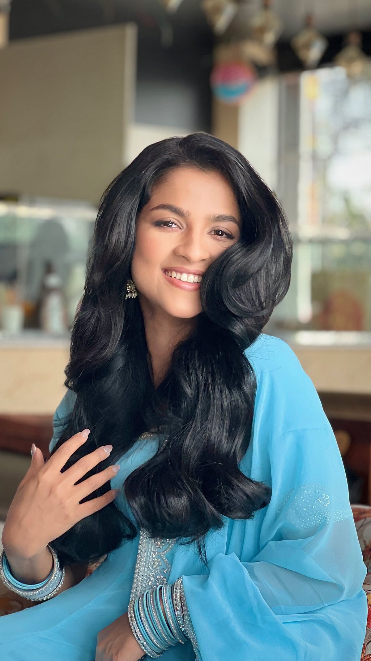 ঘন–কালো চুলে সাদিয়া আয়মান, দেখুন ১০টি ছবি