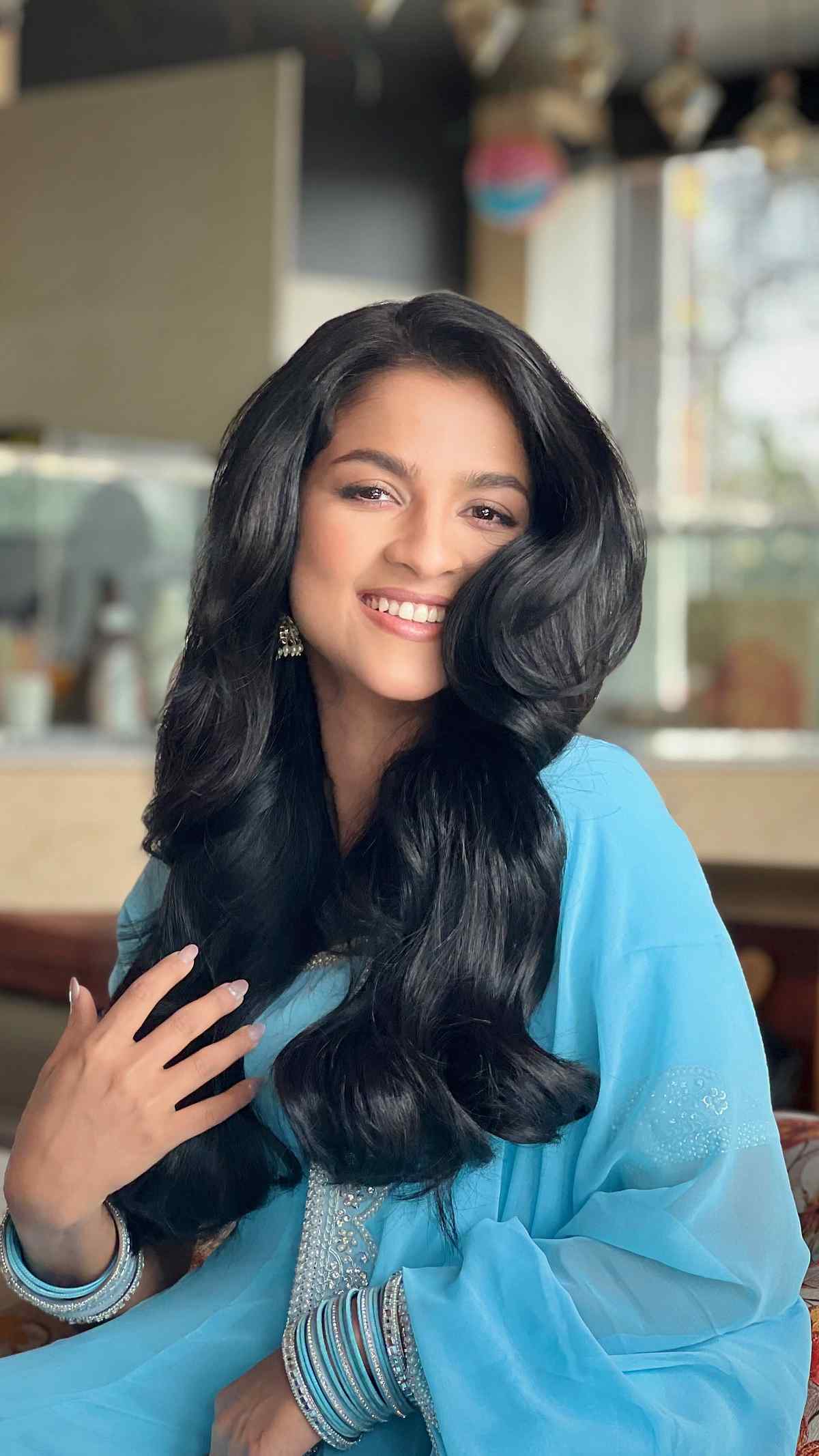 ঘন–কালো চুলে সাদিয়া আয়মান, দেখুন ১০টি ছবি