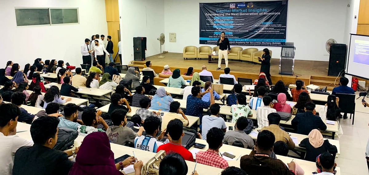 বাংলাদেশ ইউনিভার্সিটিতে ‘পুঁজিবাজার পর্যালোচনা’ শীর্ষক কর্মশালা অনুষ্ঠিত