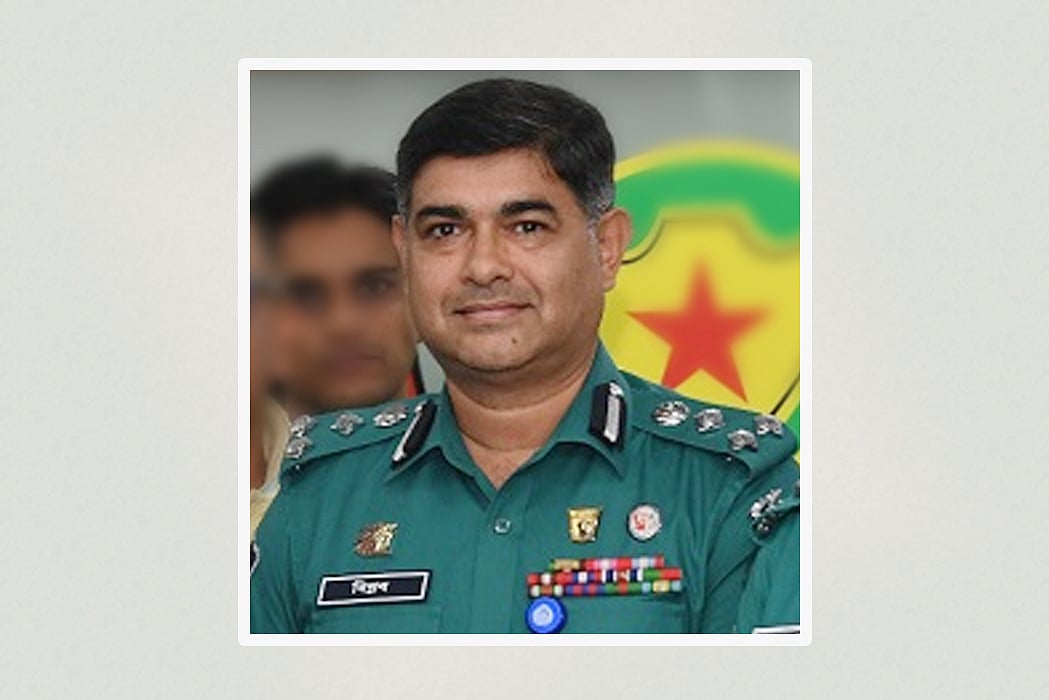ডিআইজি বিপ্লব বিজয় তালুকদারকে সাময়িক বরখাস্ত