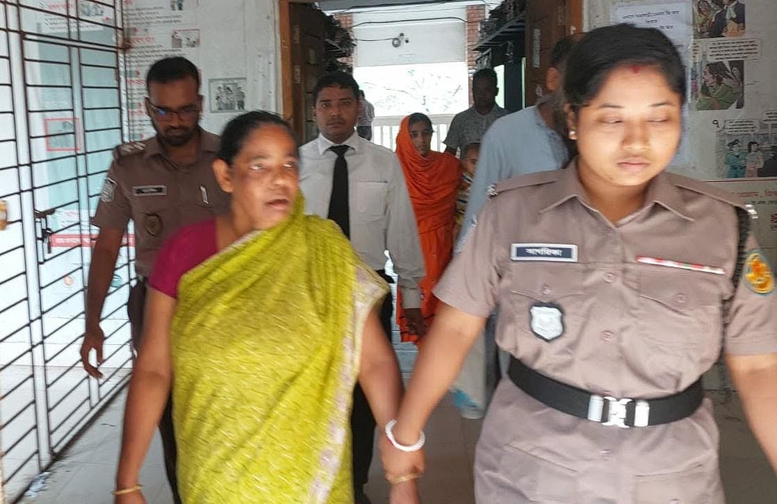 চেক ডিজঅনার মামলায় ‘প্রক্সি’ দেওয়া সেই নারী ২ দিনের রিমান্ডে