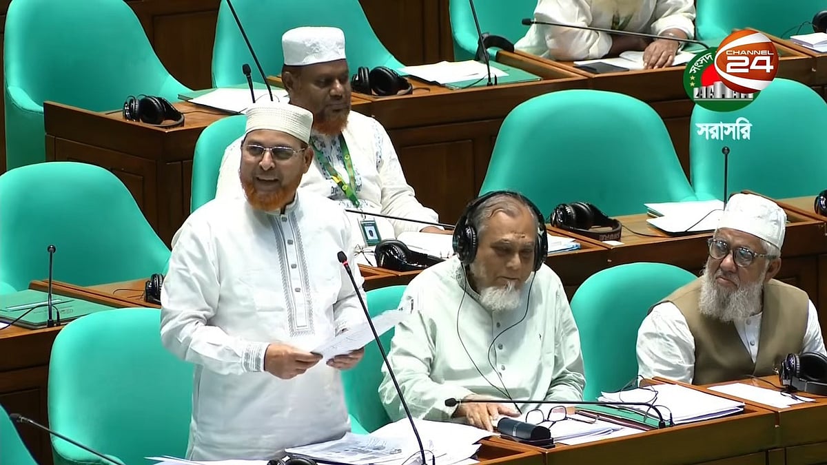 এই সরকারের কাছে সাধারণ মানুষ কীভাবে নিরাপদ থাকবে, প্রশ্ন জামায়াতের রফিকুল ইসলাম খানের