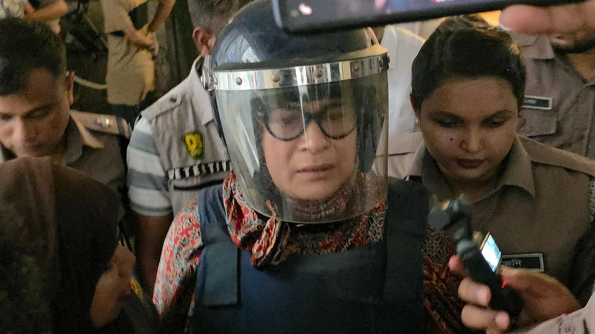 আদালতে শুনানি শেষে হাজতে নেওয়া হয় আশিকা সুলতানাকে। ২৯ জুন