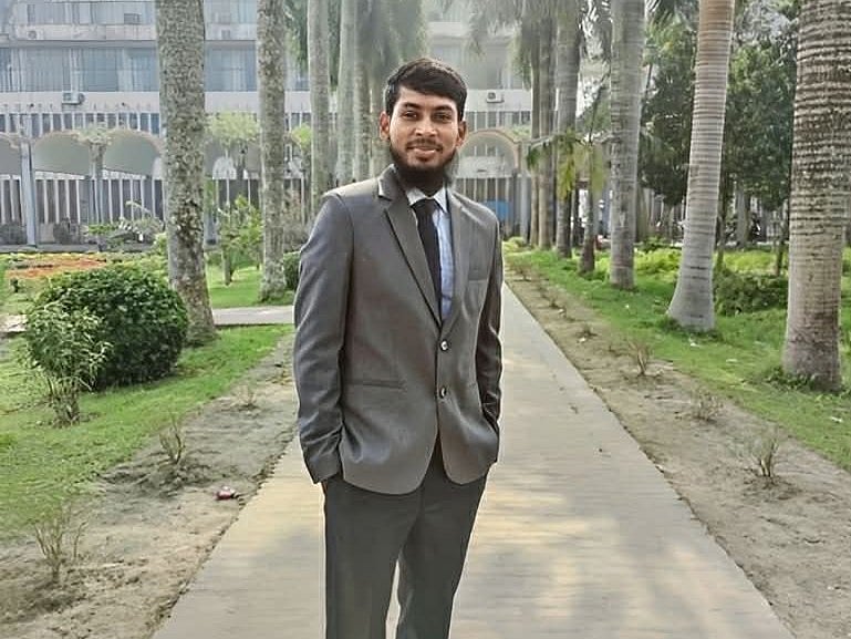 প্রশাসন ক্যাডারে সুপারিশপ্রাপ্ত হলেন রনি আহমেদ রাসেল