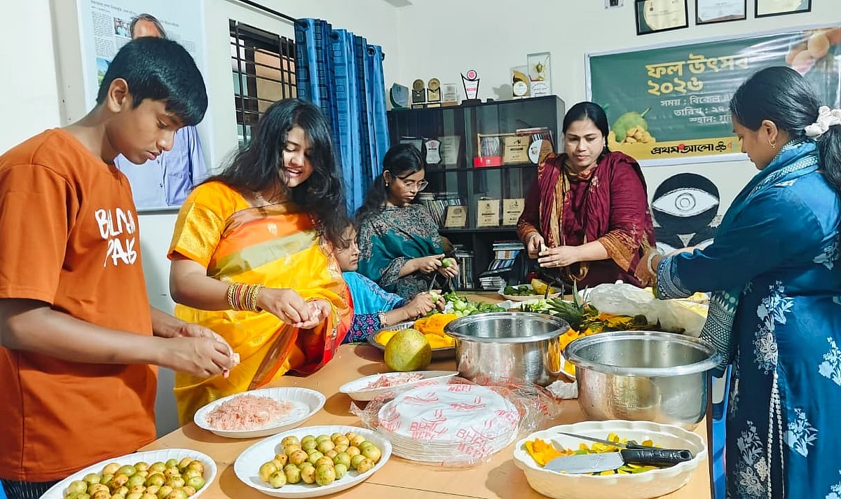 রংপুর বন্ধুসভার মৌসুমি ফলের উৎসব