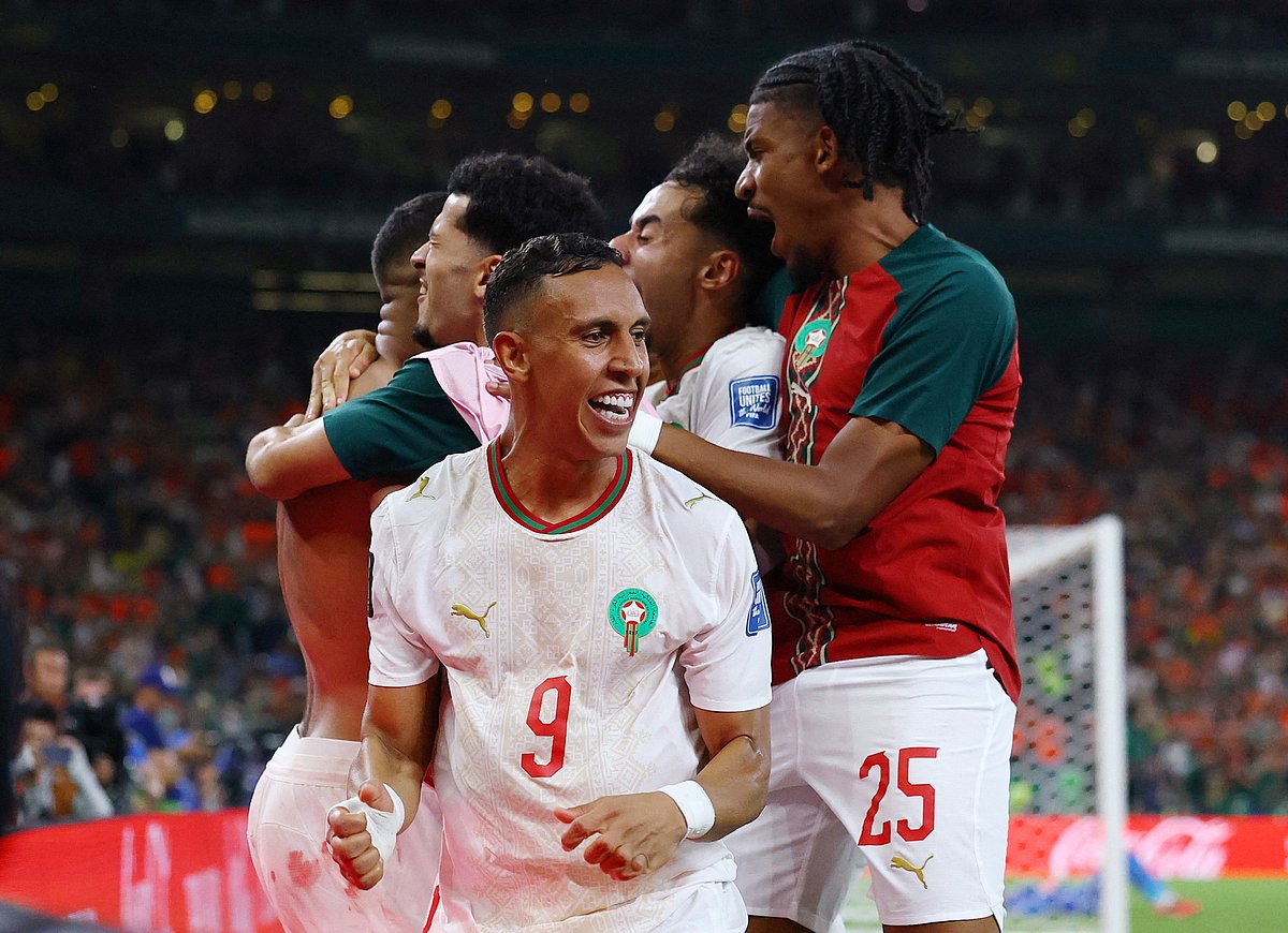টাইব্রেকারে জয়ের পর মরক্কোর খেলোয়াড়দের উদ্‌যাপন