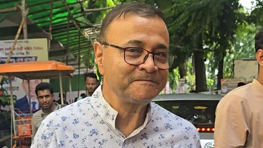 ‘শুক্রবার আমার চেম্বারে রোগী বেশি’—ভোট দিয়ে বললেন এজাজ