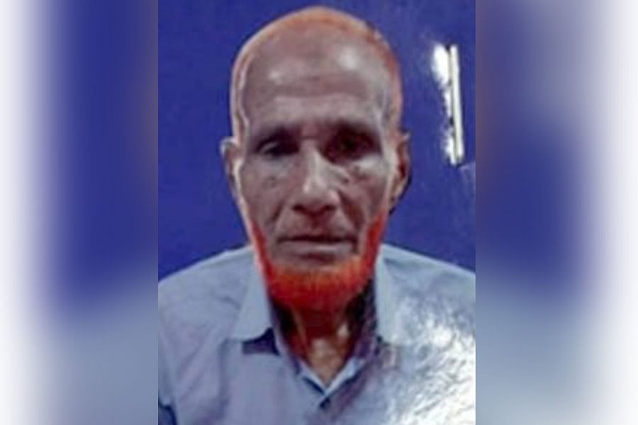 জীবিত ব্যক্তিকে দেখানো হলো মৃত, ৯ মাস ধরে পাচ্ছেন না বয়স্ক ভাতা