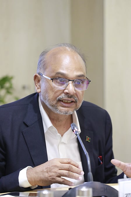 মধ্যম শক্তি হিসেবে অবস্থান সুদৃঢ় করতে বিভিন্ন জোটে যেতে আগ্রহী বাংলাদেশ: রাশেদ তিতুমীর