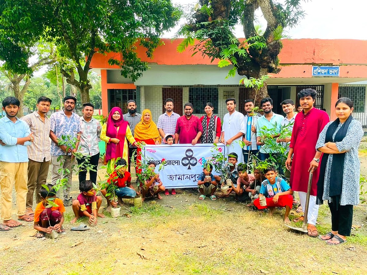 ‘গাছটির নিয়মিত পরিচর্যা করব’