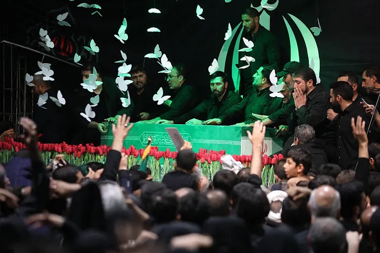 ৪ জুলাই তেহরানে আয়াতুল্লাহ আলী খামেনির শেষবিদায়ের আনুষ্ঠানিকতা শুরু হয়