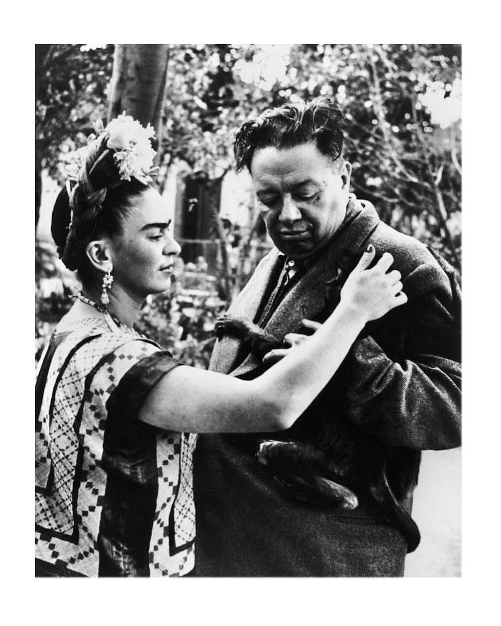 ফ্রিদা কেন এখনো জীবন্ত ফ্যাশন আইকন হিসেবে