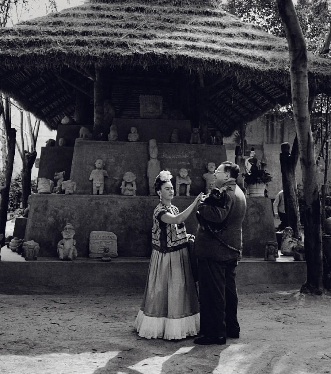 ফ্রিদা কেন এখনো জীবন্ত ফ্যাশন আইকন হিসেবে