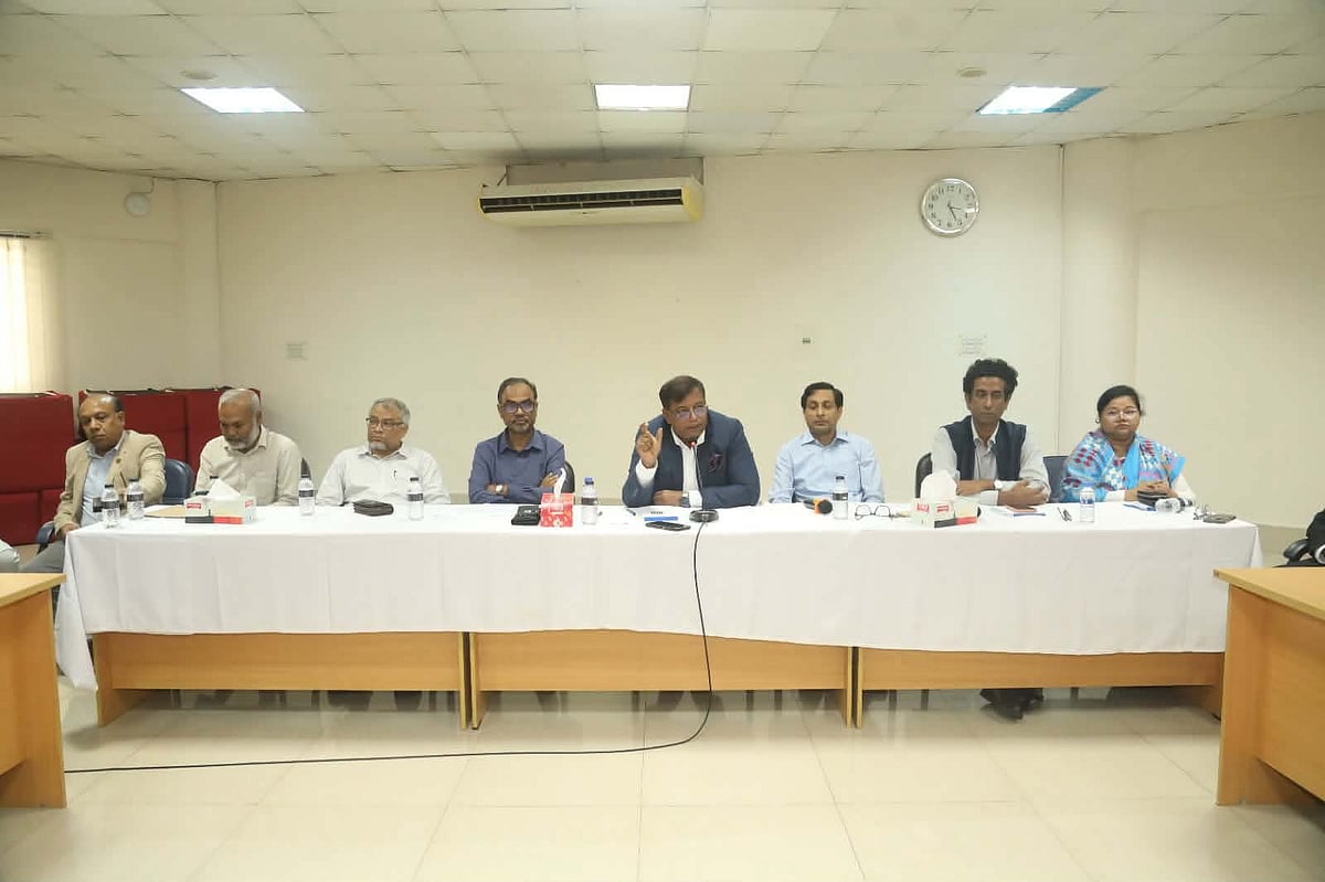 গবেষণা বাজেট বাস্তবায়নের বিষয়ে পাবলিক বিশ্ববিদ্যালয়ের উপাচার্যদের সংগঠন বাংলাদেশ বিশ্ববিদ্যালয় পরিষদের সঙ্গে ইউজিসির মতবিনিময় সভা। আজ বৃহস্পতিবার ইউজিসিতে