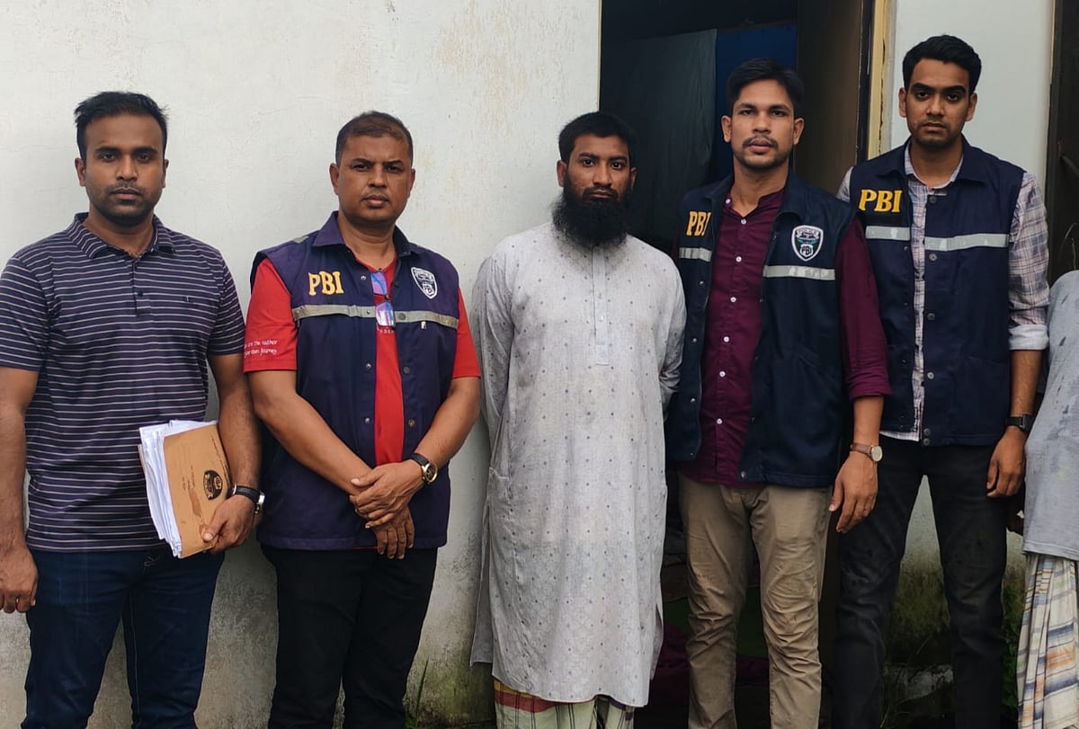 মানিকগঞ্জে কিশোর অটোচালক সাকিবুল ইসলামকে (১৬) হত্যার মামলার গ্রেপ্তার আসামি আসাদুজ্জামান ওরফে আসাদ