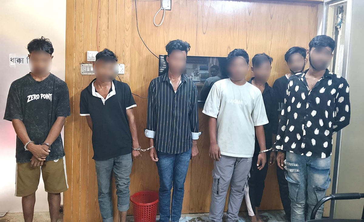 আদাবর এলাকায় ডাকাতির প্রস্তুতির অভিযোগে গ্রেপ্তার ৭ জন। ৯ জুলাই