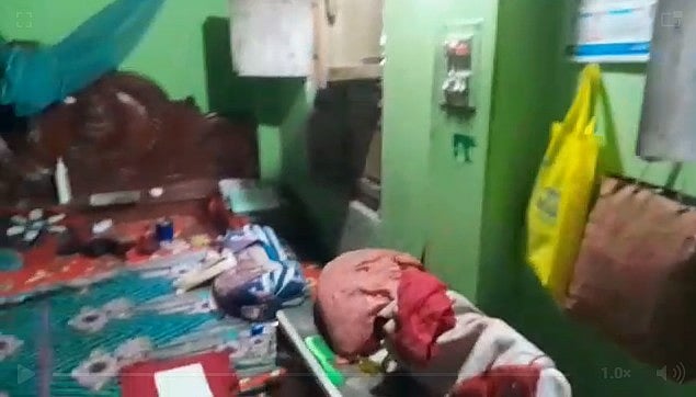 নাটোর সদর উপজেলার কাফুরিয়া ইউনিয়নে কার্যক্রম নিষিদ্ধ আওয়ামী লীগ, যুবলীগ ও নিষিদ্ধ ছাত্রসংগঠন ছাত্রলীগের তিন নেতার বাড়িতে হামলা হয়েছে