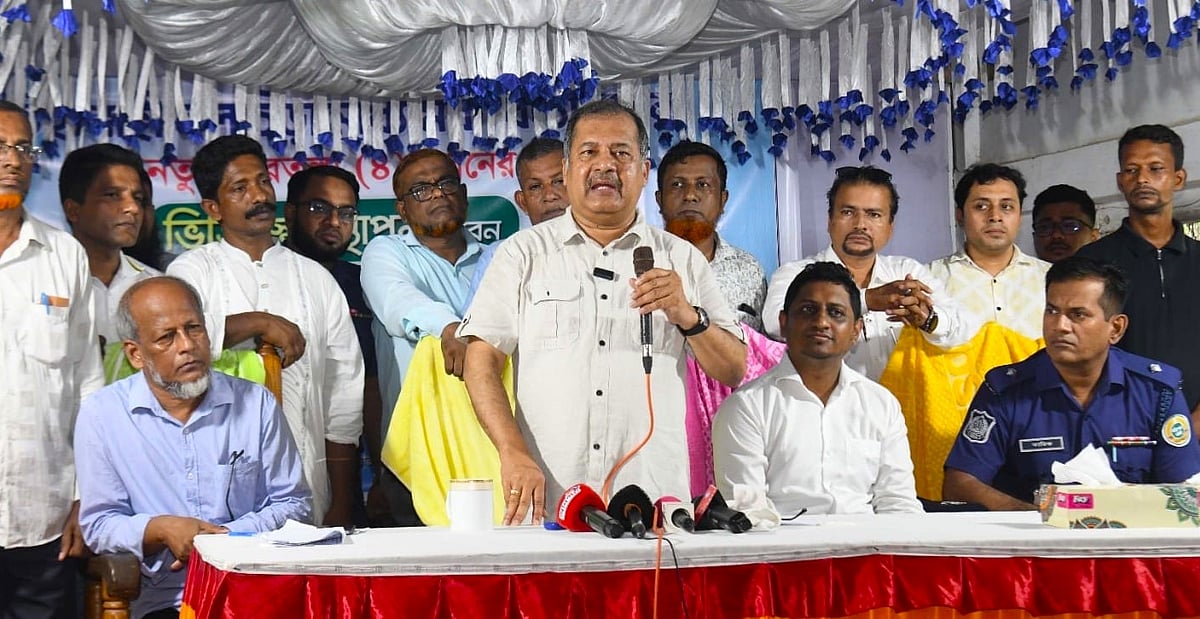 গৌরনদী উপজেলার নলচিড়া মাধ্যমিক বিদ্যালয়ের চারতলা একাডেমিক ভবনের ভিত্তিপ্রস্তর স্থাপন অনুষ্ঠানে প্রধান অতিথির বক্তব্য দেন তথ্য ও সম্প্রচারমন্ত্রী জহির উদ্দিন স্বপন। শনিবার সকালে