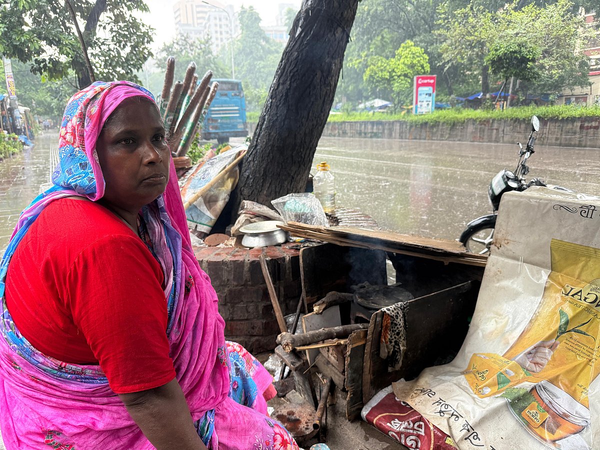 দোকান না খুললে সেদিনের ‘বাজারটাই বন্ধ হয়ে যায়’