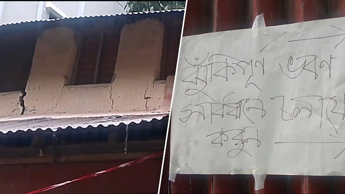 ভারী বৃষ্টিতে মাটির দোতলা বাড়ির দেয়ালে ফাটল