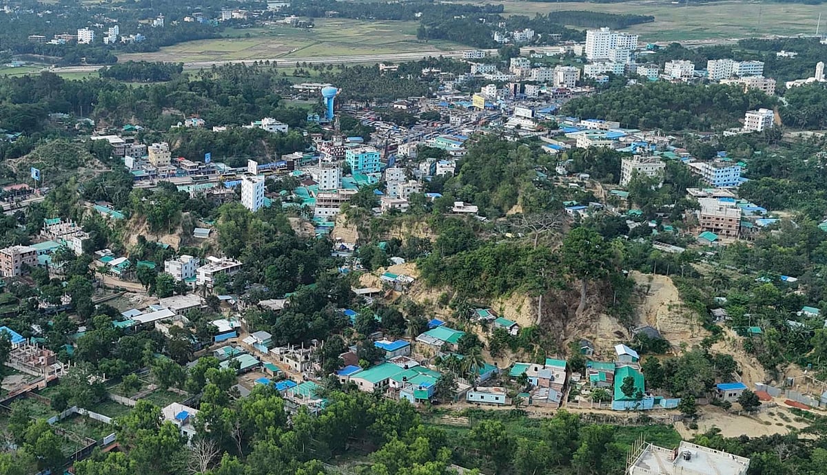 কক্সবাজারে ৫১ পাহাড়ে ২২ হাজার বসতি, ১৮ বছরে পাহাড়ধসে মৃত্যু ৩১২