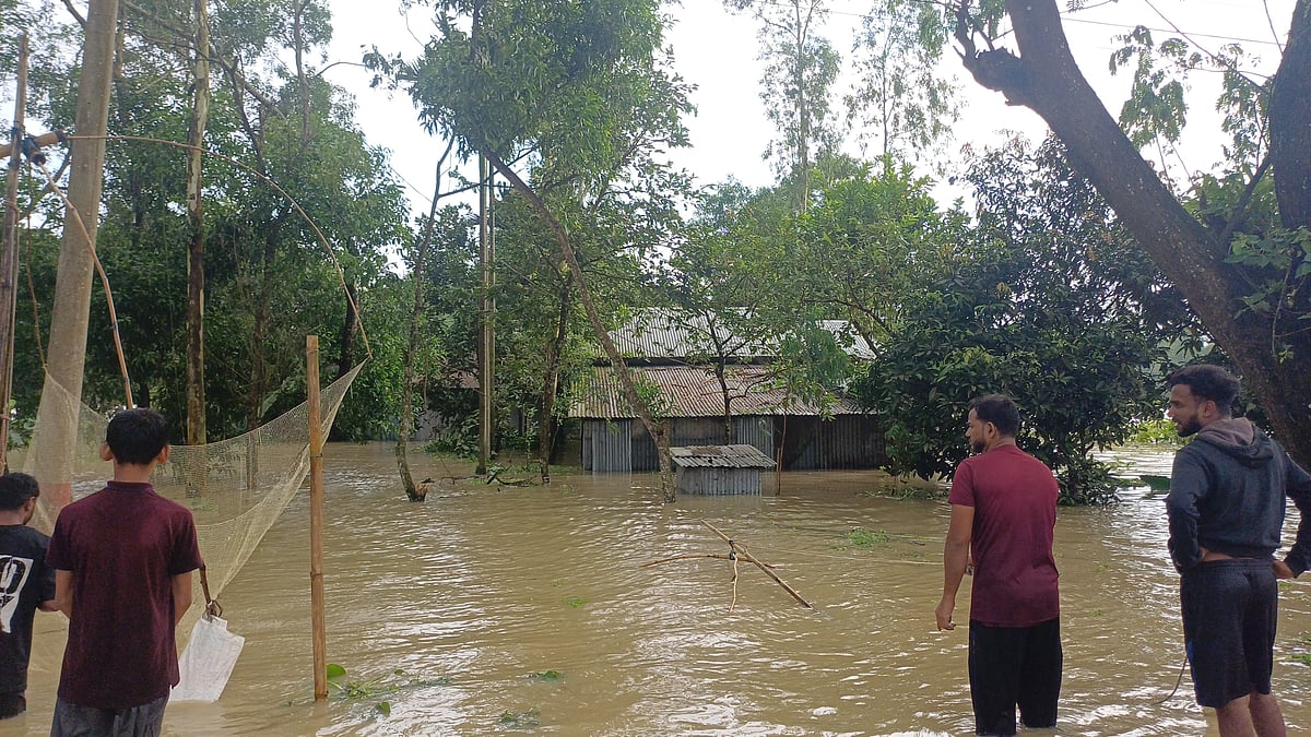 ‘জীবনে অনেক দুর্ভোগ পাইছি, ইবারের লাখান এমন কষ্ট আর ফওয়াছিনা’