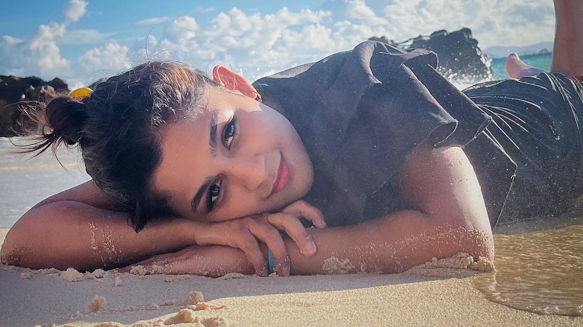 ফুকেটে ‘সত্যিকারের ঠিকানা’–তে সাদিয়া, রইল ১০ ছবি