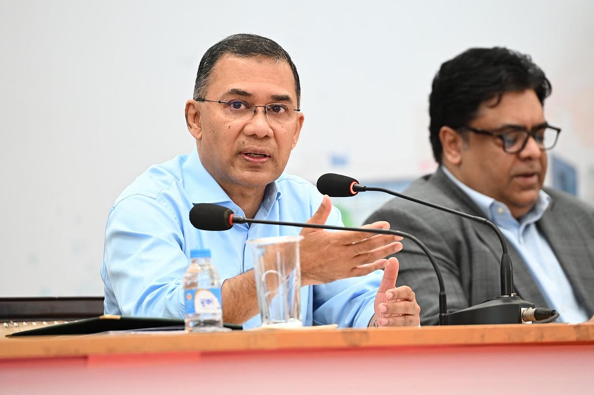 প্রধানমন্ত্রী তারেক রহমান। আজ মঙ্গলবার সকালে ঢাবির নবাব নওয়াব আলী চৌধুরী সিনেট ভবনে