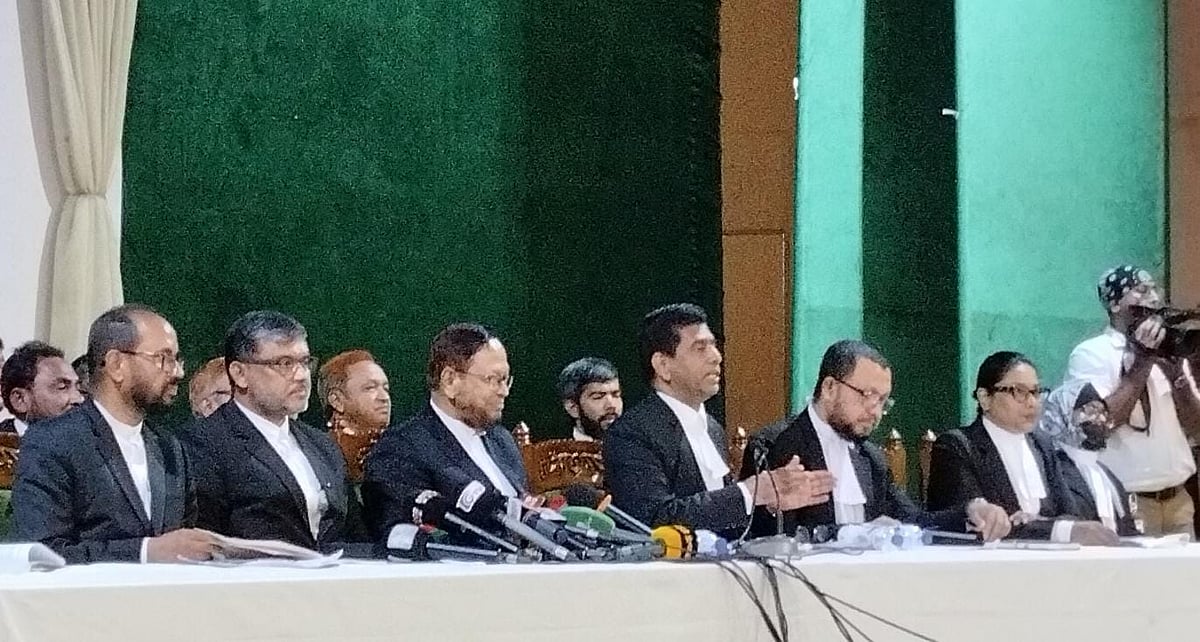 সুপ্রিম কোর্ট বার অ্যাসোসিয়েশন অডিটোরিয়ামে আয়োজিত এক সংবাদ সম্মেলনে কথা বলেন তাজুল ইসলাম। ১৬ জুলাই