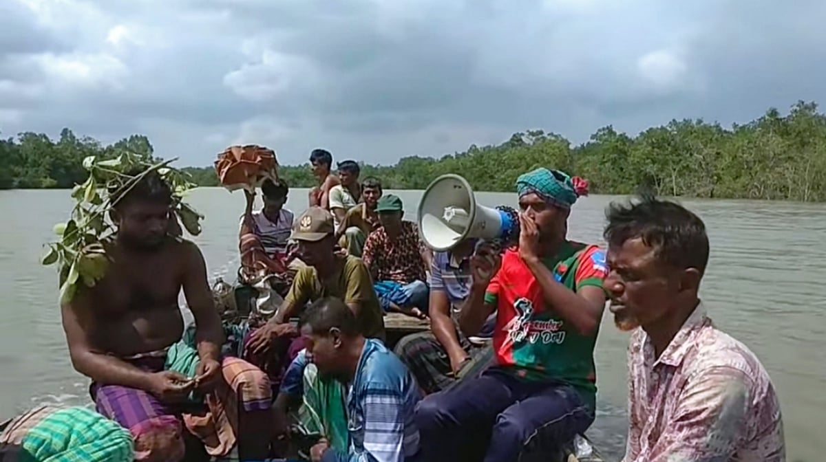 দস্যুদের কবল থেকে পালিয়ে তিন দিন সুন্দরবনে ঘুরে ঘুরে বাড়ি ফিরল কিশোর
