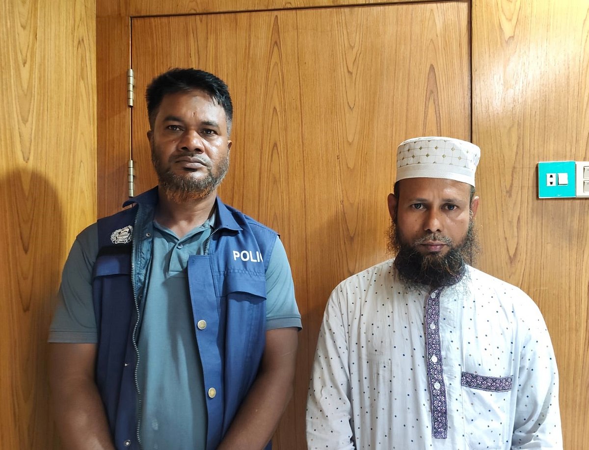 লক্ষ্মীপুরে শিক্ষার্থীকে ধর্ষণের অভিযোগে গ্রেপ্তার মাদ্রাসাশিক্ষক মো. আব্দুল আহাদ