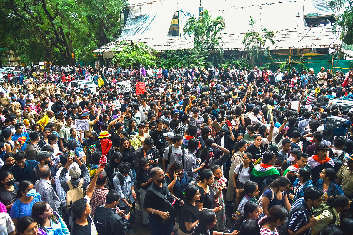 মুম্বাইয়ে আন্দোলনে গেলে শিক্ষার্থীদের মাদক মামলায় ফাঁসানোর হুমকি পুলিশের: ভিডিও শেয়ার করে জানাল কংগ্রেস
