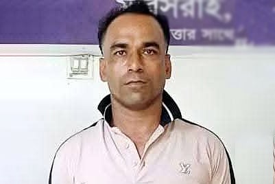 দুই গাড়ির সংঘর্ষ, মাঝখানে পড়ে মোটরসাইকেলের আরোহী যুবদল নেতার মৃত্যু