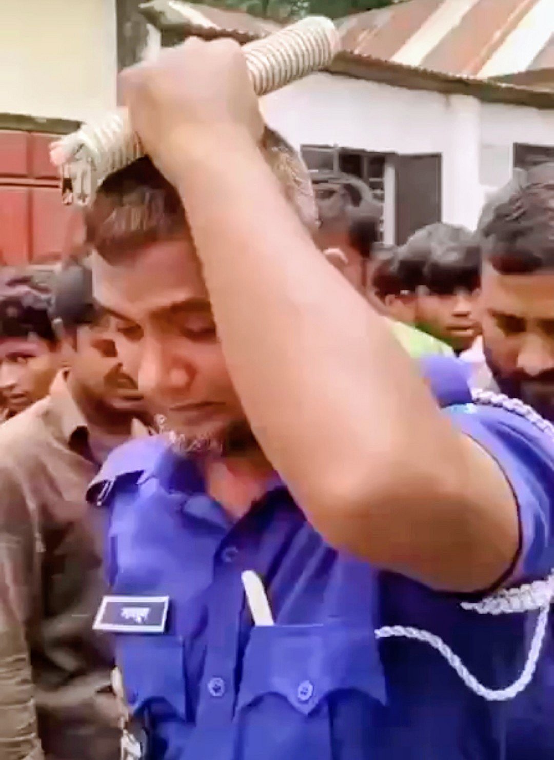 কিশোরগঞ্জে সড়ক দুর্ঘটনায় নিহত শিশু তুহিনের বাবা পুলিশ কনস্টেবল শামসুল হক