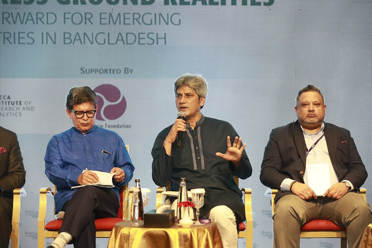 হোটেল ইন্টারকন্টিনেন্টালে আয়োজিত প্যানেল আলোচনায় বক্তব্য দেন পরিকল্পনা প্রতিমন্ত্রী জোনায়েদ সাকি। ঢাকা, ২৫ জুলাই ২০২৬