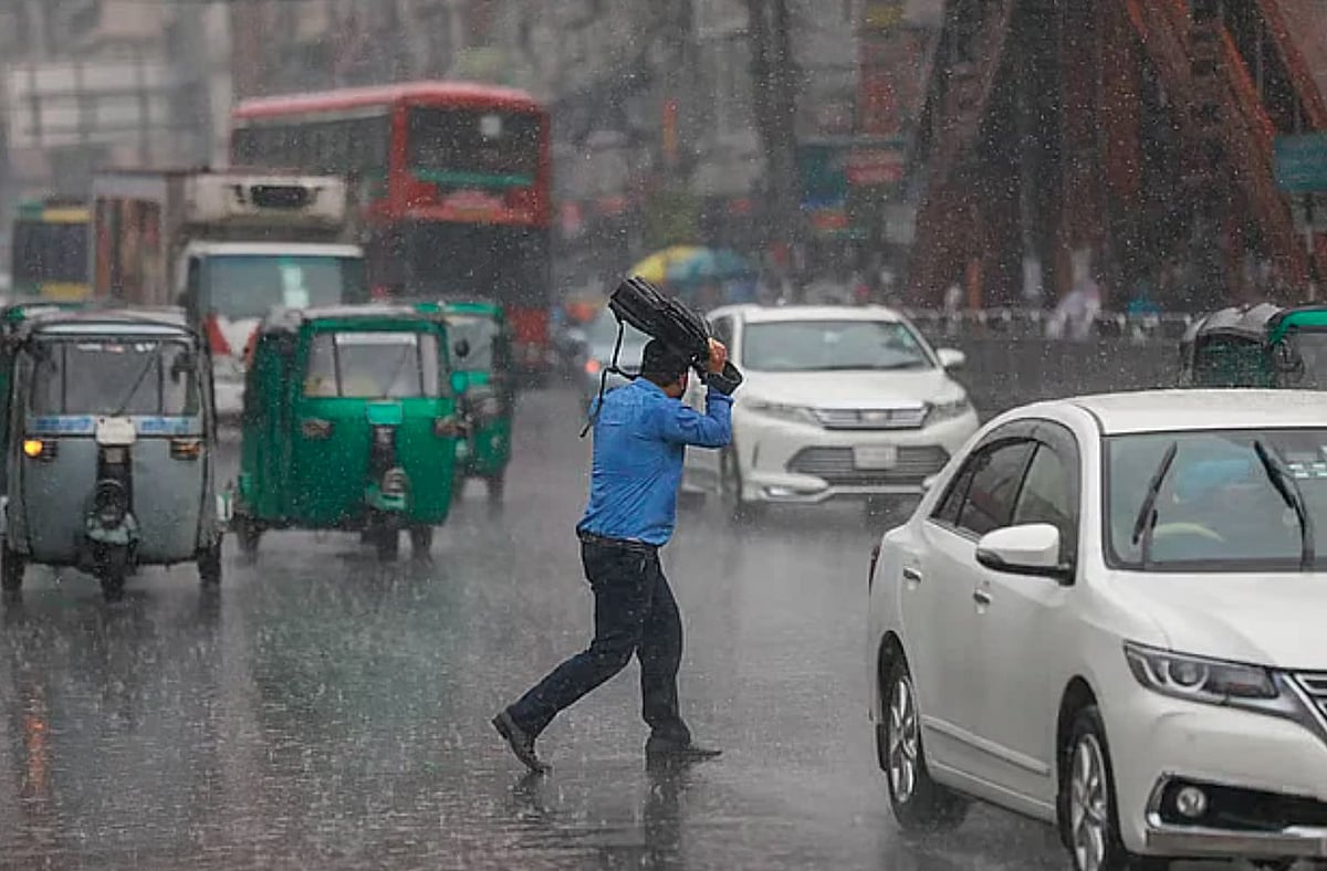বেসরকারি খাতের চাকরিজীবীরা নানা ধরনের বৈষম্যের শিকার হচ্ছেন