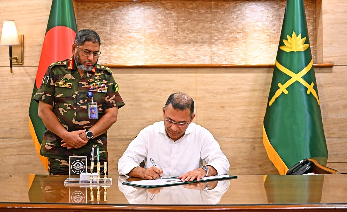 প্রধানমন্ত্রী তারেক রহমান আজ রোববার সকালে ঢাকা সেনানিবাসে সেনাবাহিনী সদর দপ্তরে আয়োজিত ‘সেনাসদর নির্বাচনী পর্ষদ-২০২৬’-এর উদ্বোধন করেন