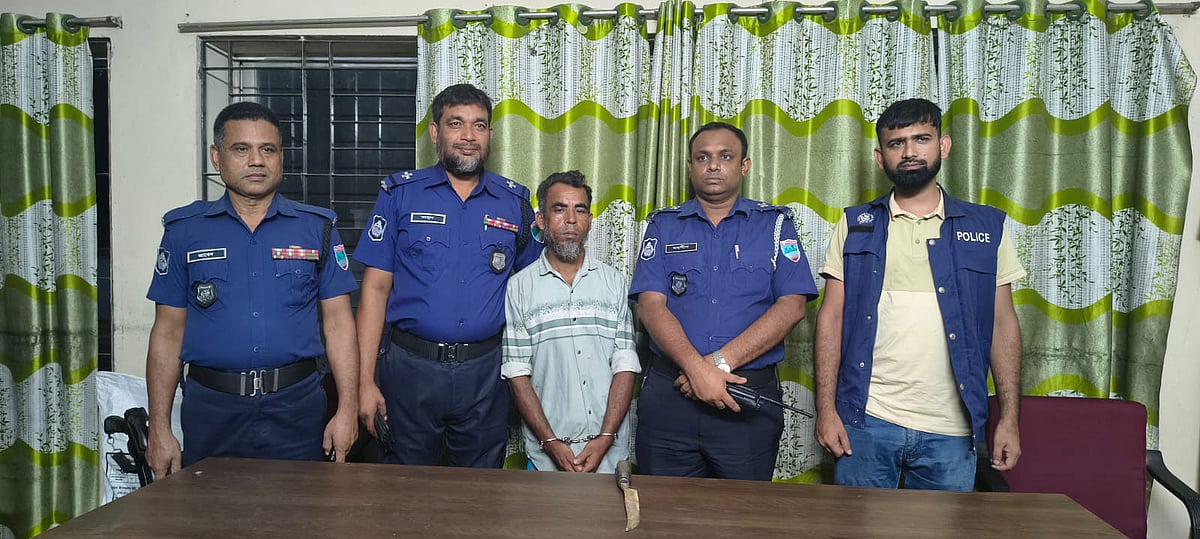 হত্যা মামলার আসামি শ্বশুরবাড়িতে পালিয়ে ছিলেন, ধানের গোলা থেকে গ্রেপ্তার